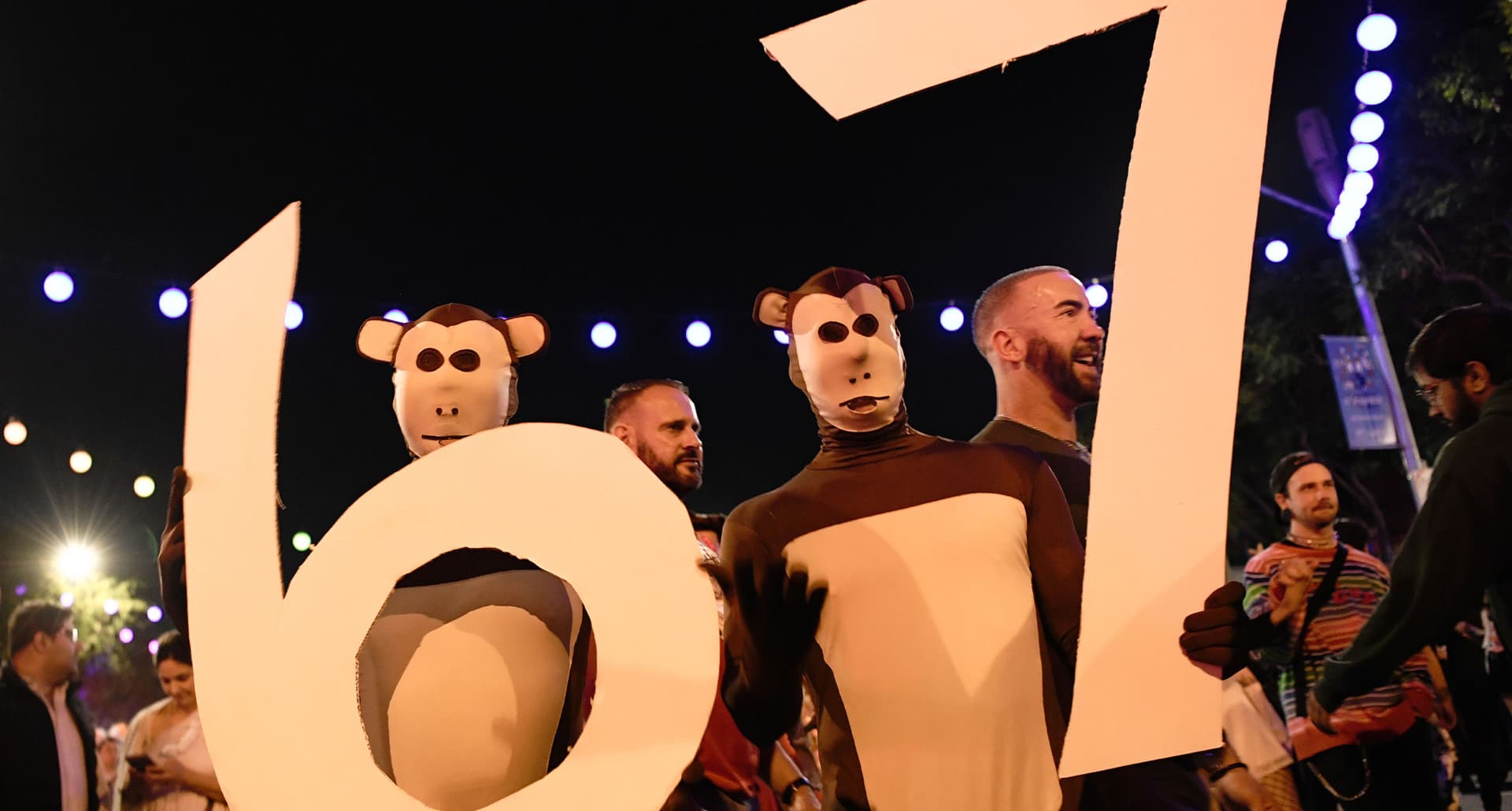 millennials-ruined-6-7-trend: a 6-7 costume